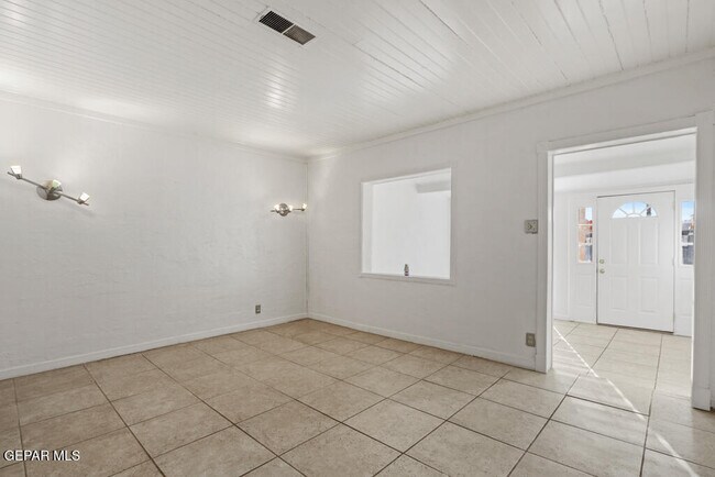 Photo - 3410 N Stanton St