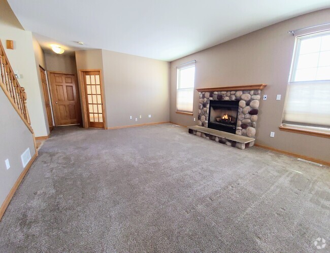 Building Photo - 1805 Deer Path Rental