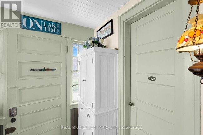 Photo - 11611 Beach Road West