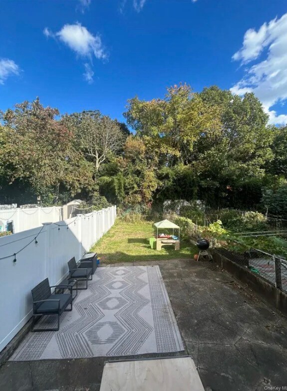 Photo - 65-43 Alderton St