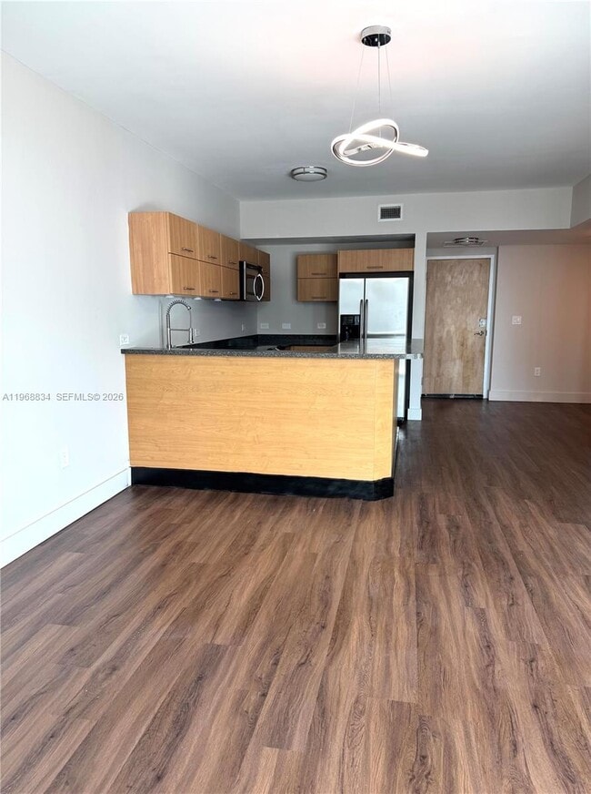 Building Photo - 350 S Miami Ave Unit 3310