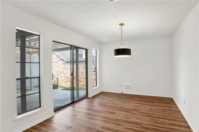 Photo - 6071 Highland Cir N