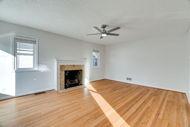 Photo - 1937 NE Dekum St