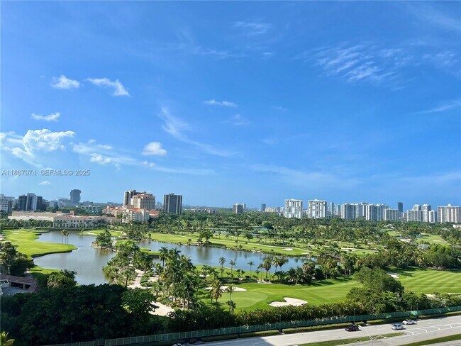 Building Photo - 3300 NE 191st St Unit 1606