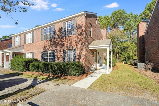 Photo - 5130 Lampost Cir