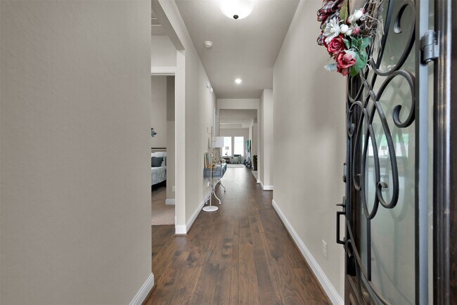 4205 Grand Oaks Wind