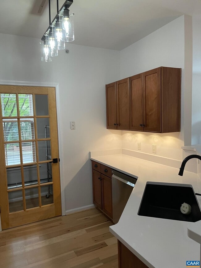 Photo - 710 Walker Square Unit 2B