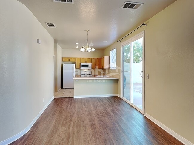 Photo - 924 Country Skies Ave