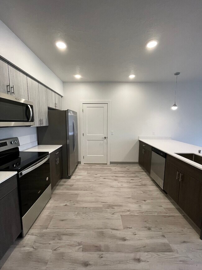 Photo - 3905 South Dishman Mica Road, Unit 102 Unidad 102