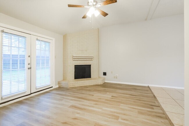 Photo - 1010 Hickory Post Ct