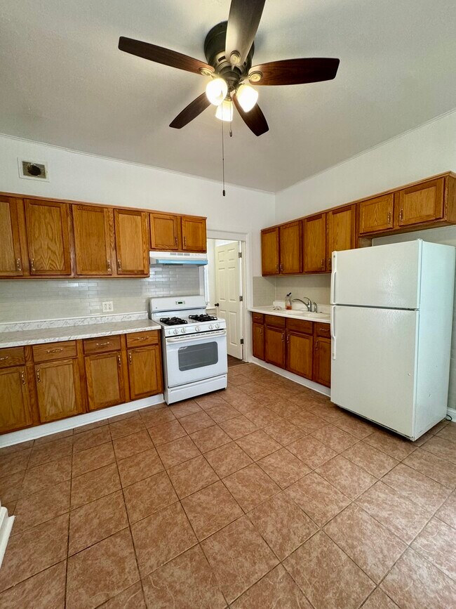 2409 S Spaulding Ave Unit 1