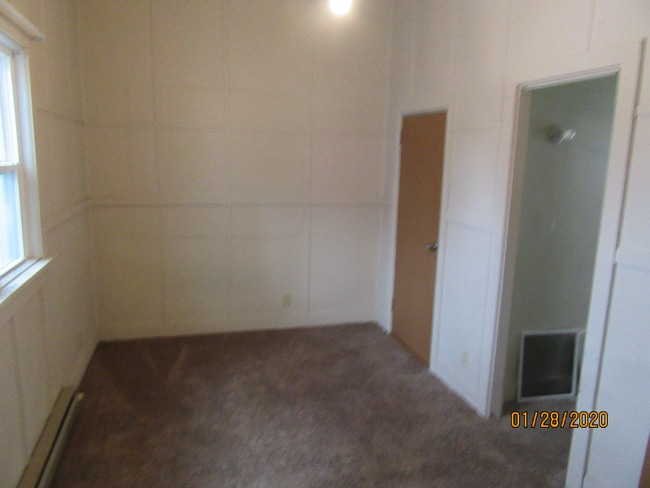 Building Photo - 435 N Park St Rental