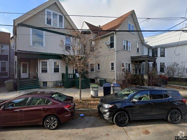 Building Photo - 1549A N Warren Ave Rental