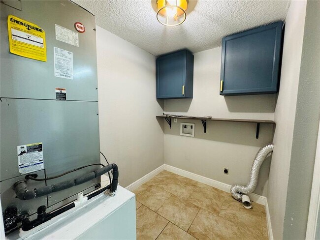 Photo - 3450 Suzette Dr