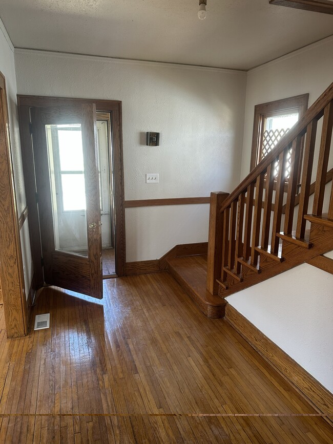 Photo - 2718 Myrtle St