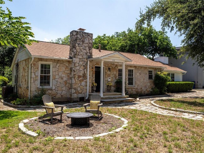 Photo - 32 Margranita Crescent