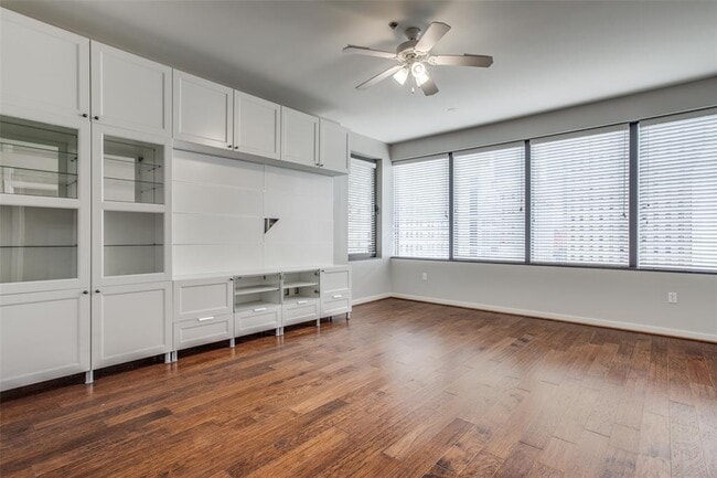 Photo - 1200 Main St