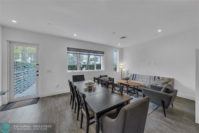 Photo - 1045 NE 18th Ave