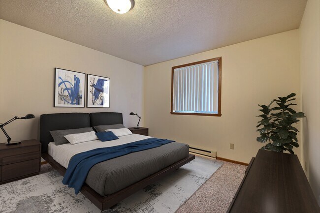 Fargo, ND Southgate Apartments | Bedroom - Southgate