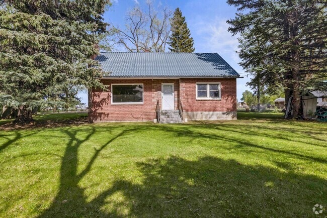 Building Photo - Charming Country Retreat in Saint Anthony, ID Rental