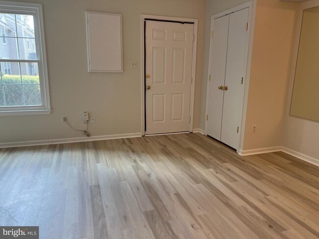 Building Photo - 6015 Netherton St