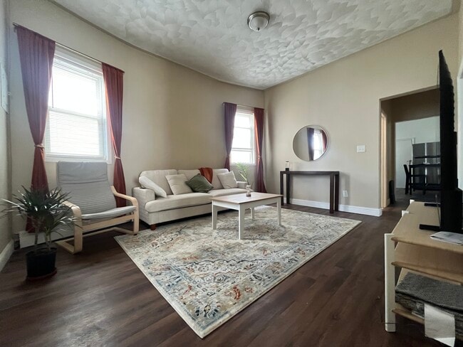 Photo - 125 S 9th St