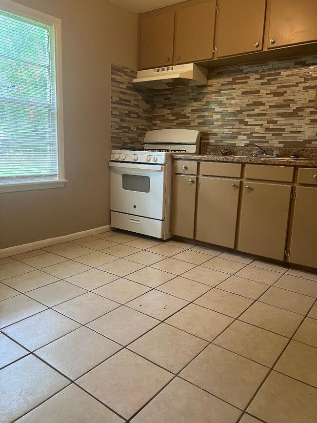 Photo - 1107 Pirtle St