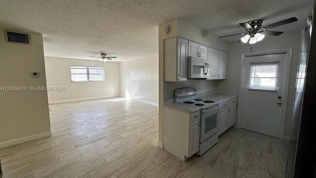 7480 SW 10th St Unidad 202A