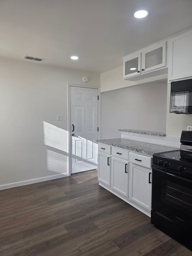 Photo - 4712 Devonshire Dr