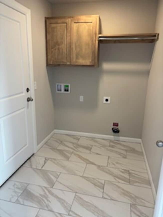 Photo - Must See!! First Month Free!