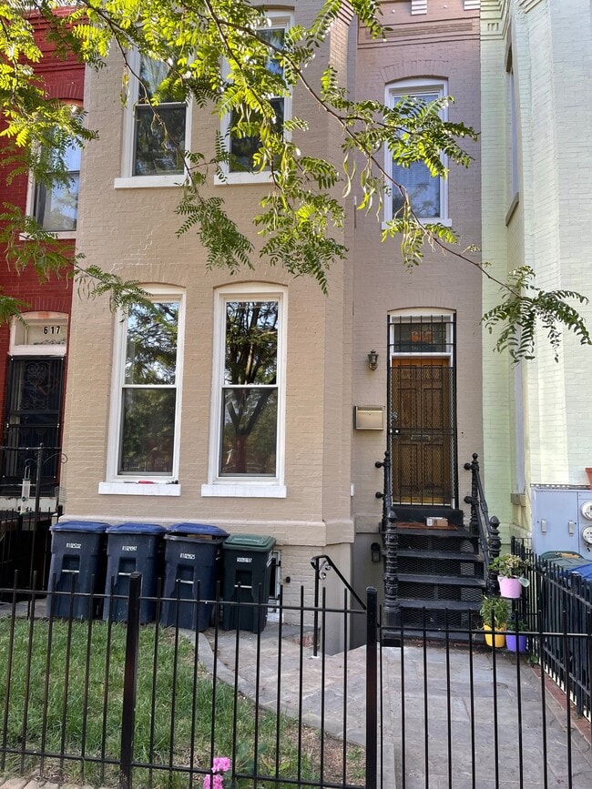 Building Photo - 615 P St NW