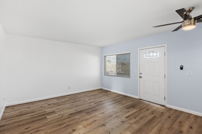 Photo - 1413 Hemlock Ave Unit A