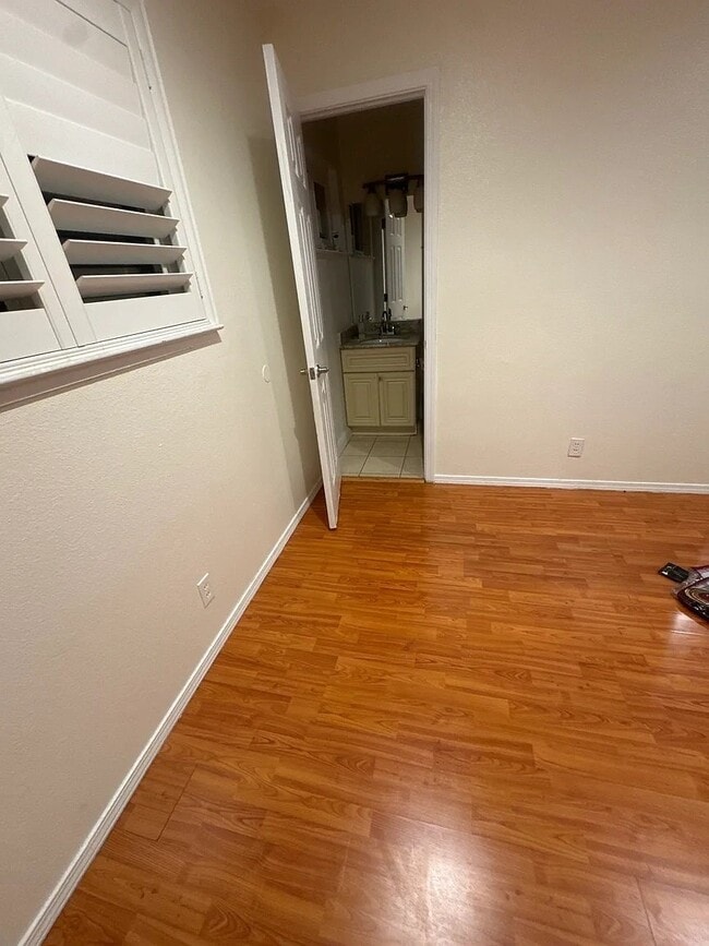 Photo - 2137 Amberwood Ln