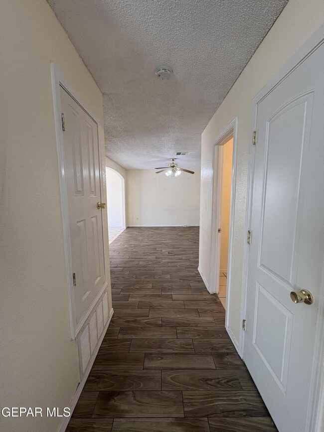 Photo - 2333 Hannah Leigh St