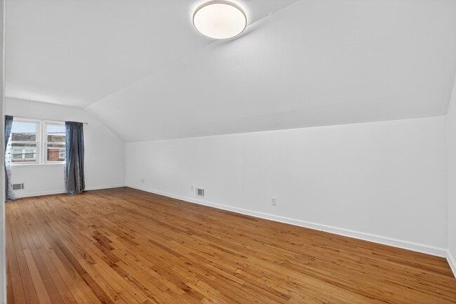 Photo - 16 Crossgate Rd Unit 2