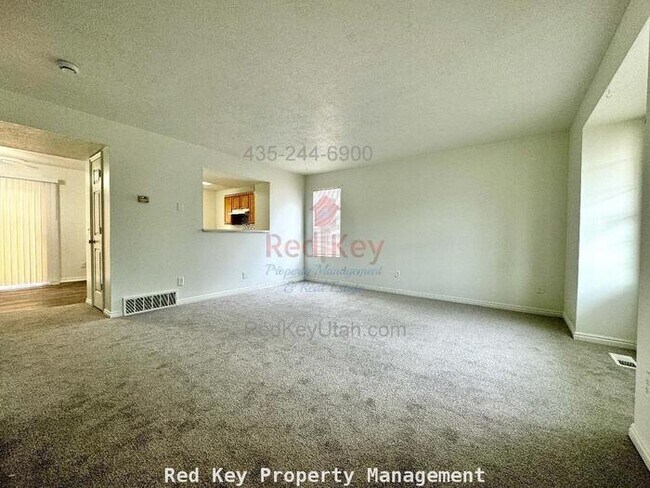 Photo - 410 W Single Family Home