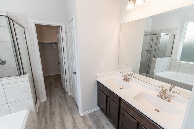 Photo - 21630 Tea Tree Olive Pl