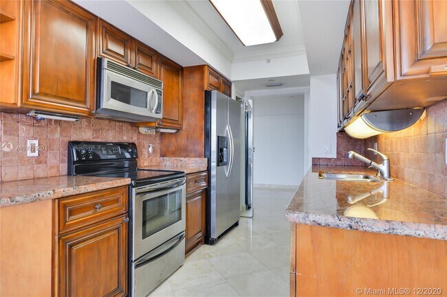 Photo - 21205 NE 37th Ave Unidad 3204