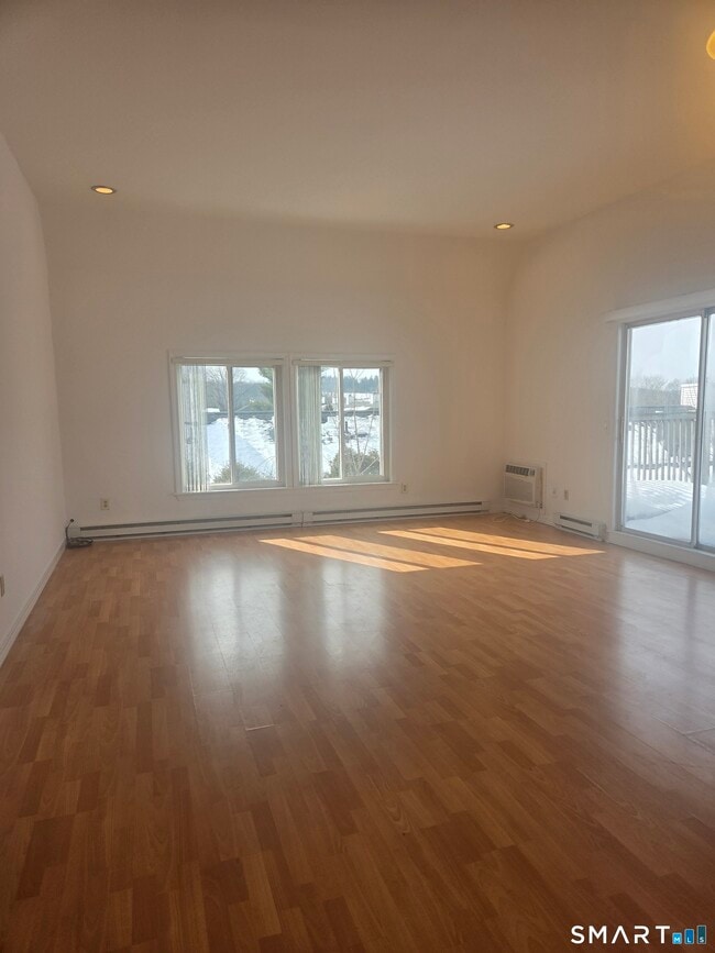 Building Photo - 73 Park Ave Unit 504