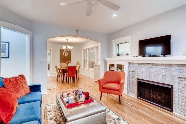 Photo - 2549 W Winnemac Ave Unit 1