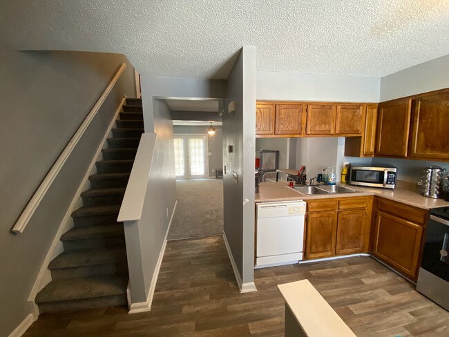Photo - 541 Lex Dr