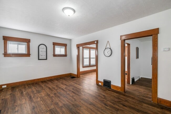 Photo - 1017 Mosley Ct SW