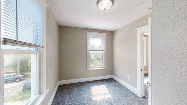 Photo - 316 E 15th Street Apartments