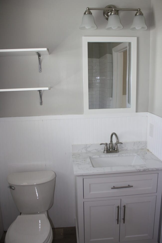 Bath 2 - 2121 22nd St