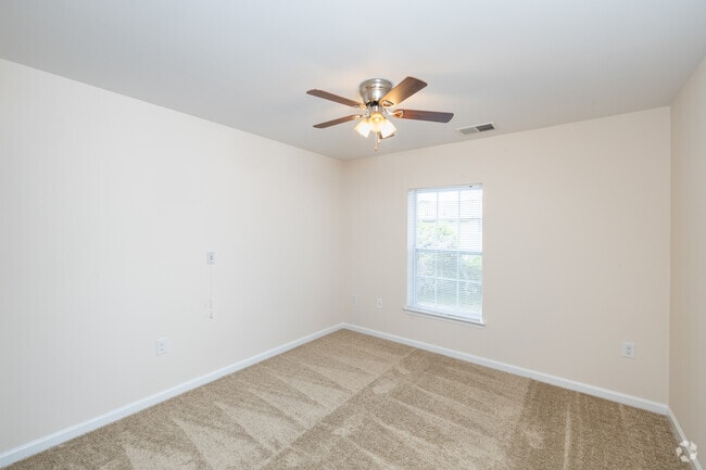 Birch Tipo 1 - 2 habitaciones, 1 baño - 940 pies cuadrados - Dormitorio - Forrest Pines Sr