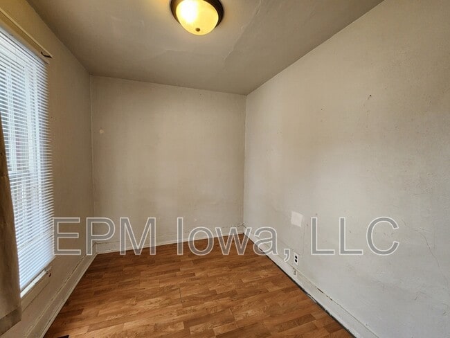 Photo - 403 9th Ave SW