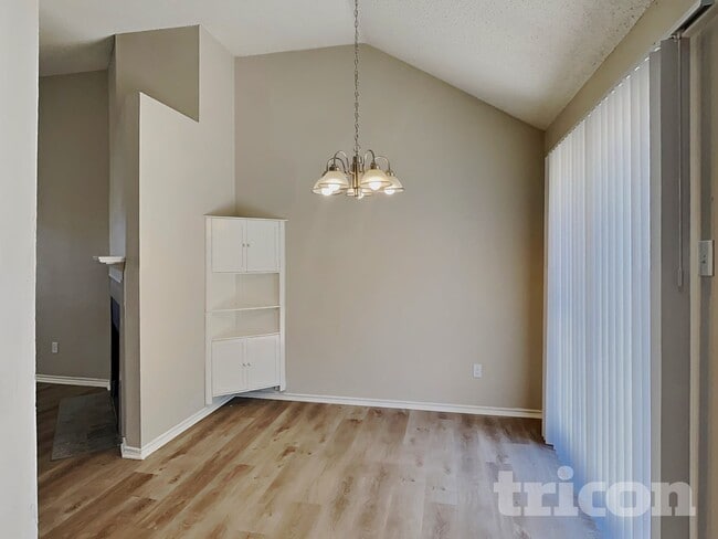 Photo - 1414 Glenwillow Dr