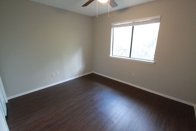 Photo - 11603 Poplar Cove Unit A