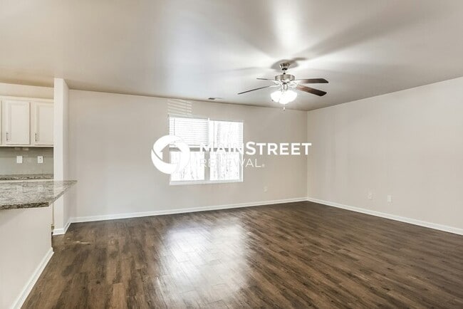 Photo - 4 Bedroom Pet-Friendly Home in CHELSEA, AL with Main Street Renewal