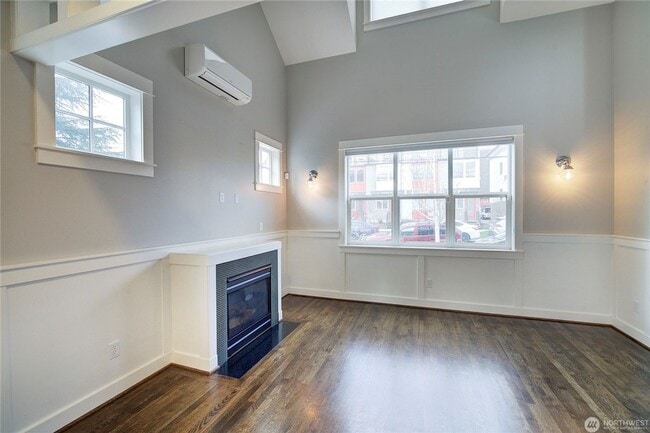 Photo - 2Bd/1.75Ba Seattle Home